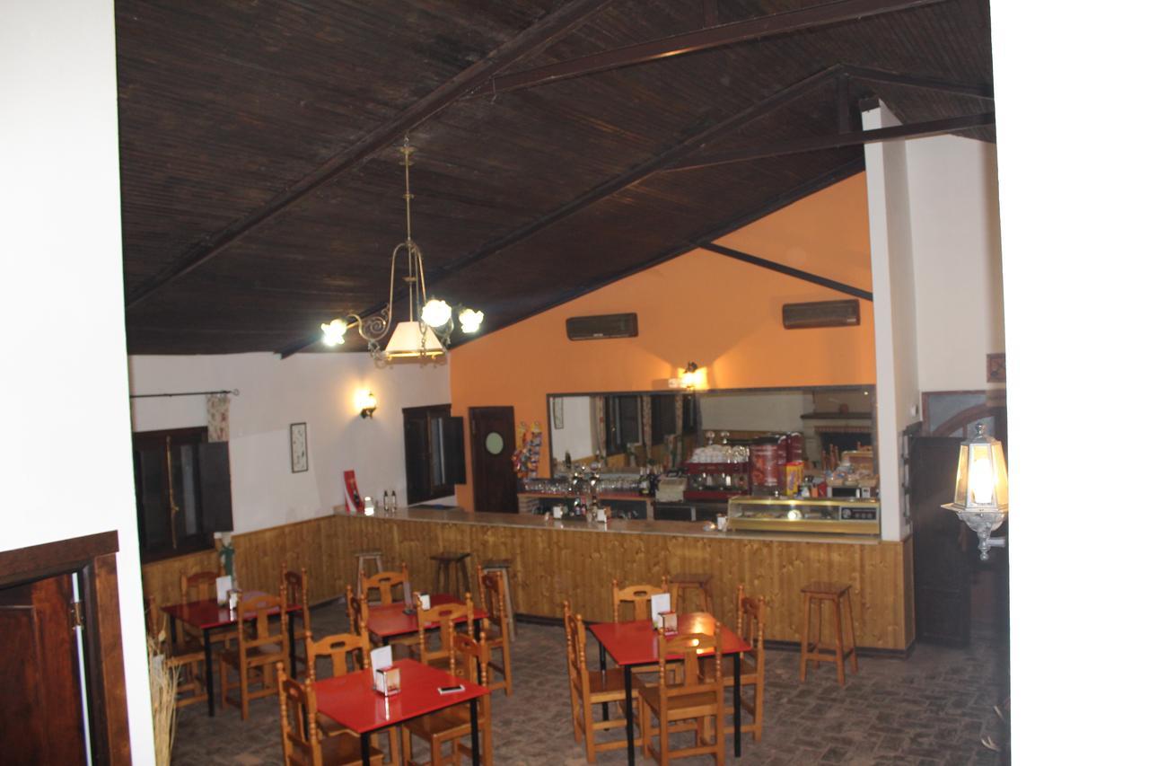 Hotel Rural Puerta De Monfrague Villarreal de San Carlos Ngoại thất bức ảnh
