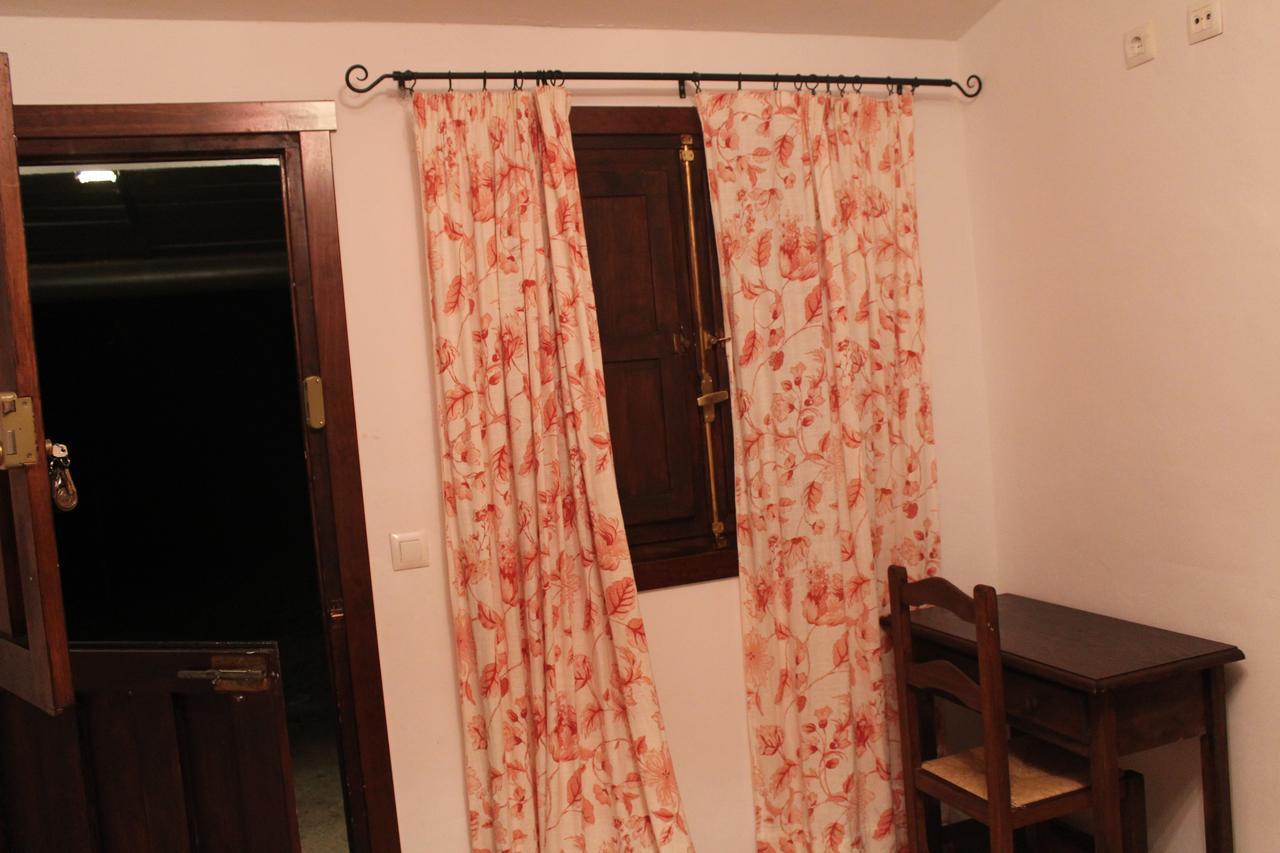 Hotel Rural Puerta De Monfrague Villarreal de San Carlos Ngoại thất bức ảnh
